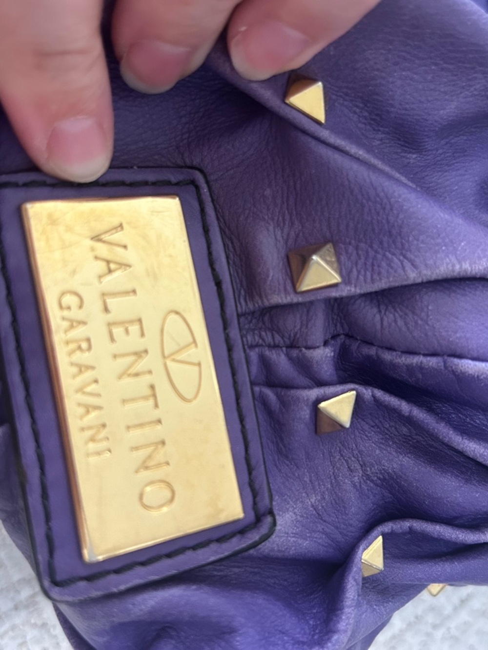 Purple Studded Valentino bag ASO Jenny Humphrey - Picture 8 of 16